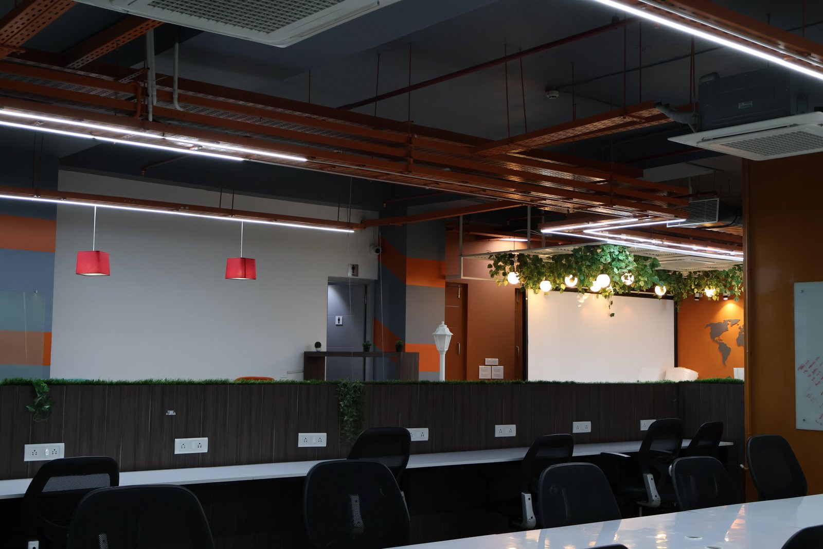 Commercial view 19