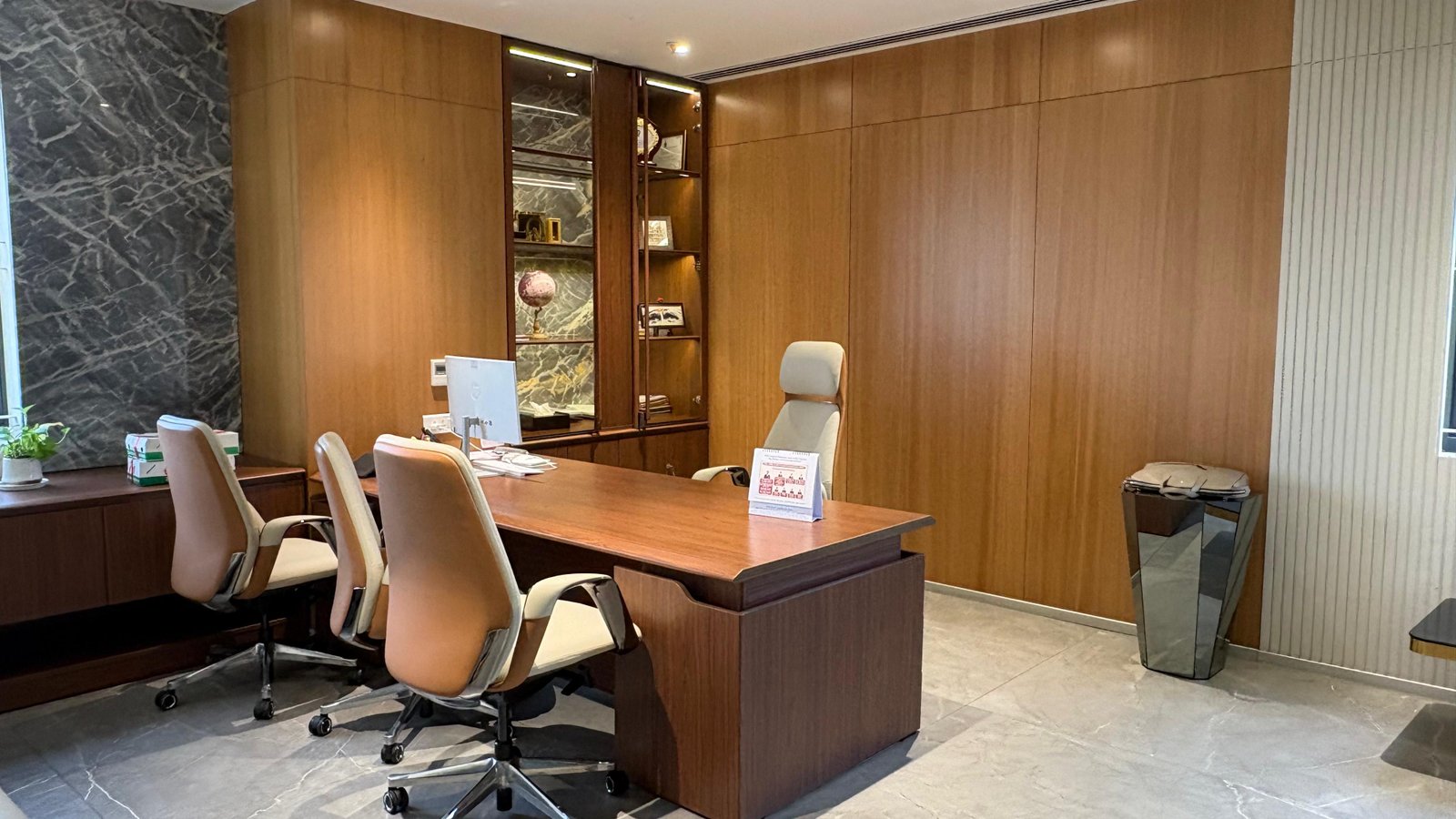 Commercial view 41