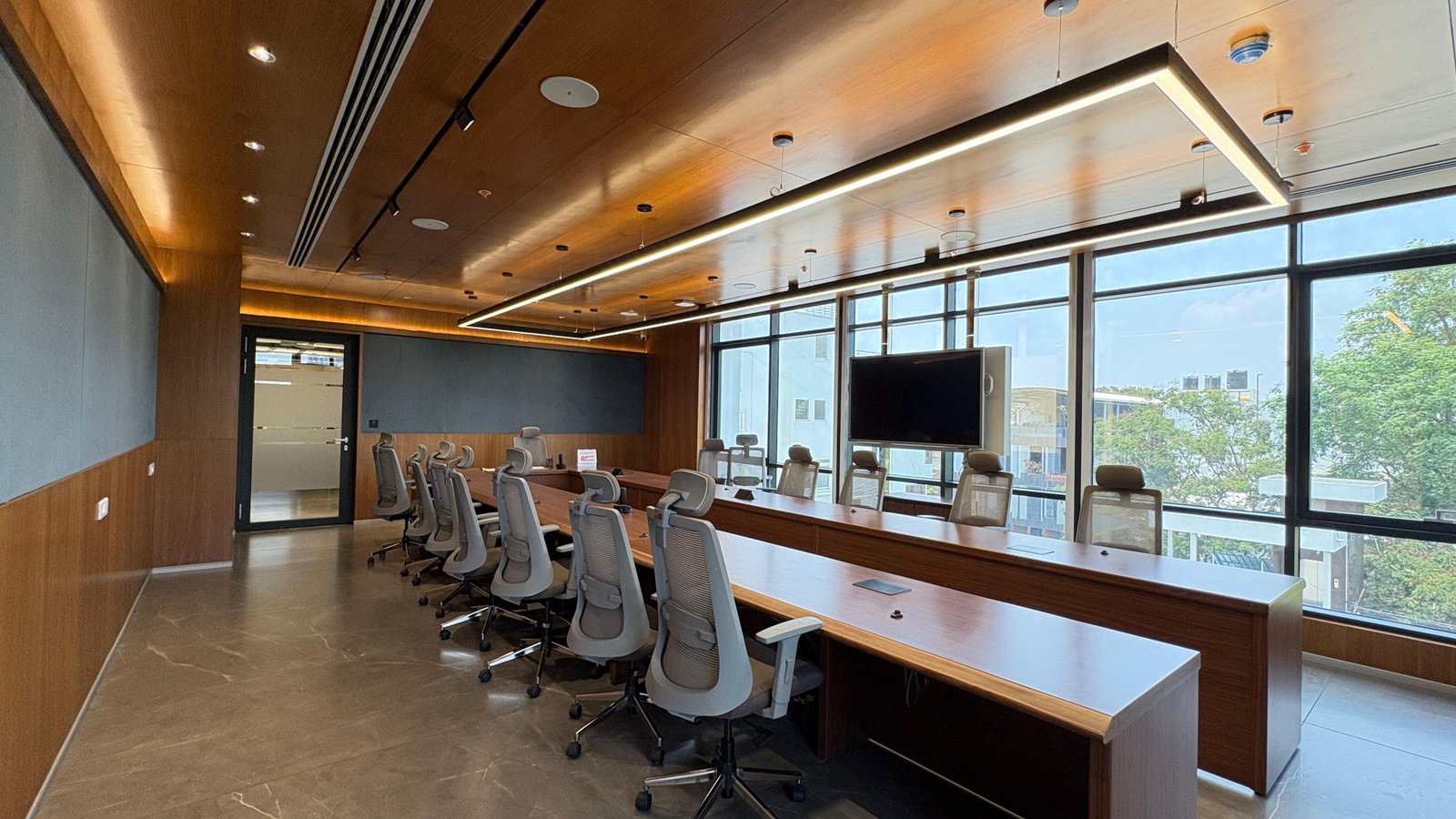 Commercial view 47