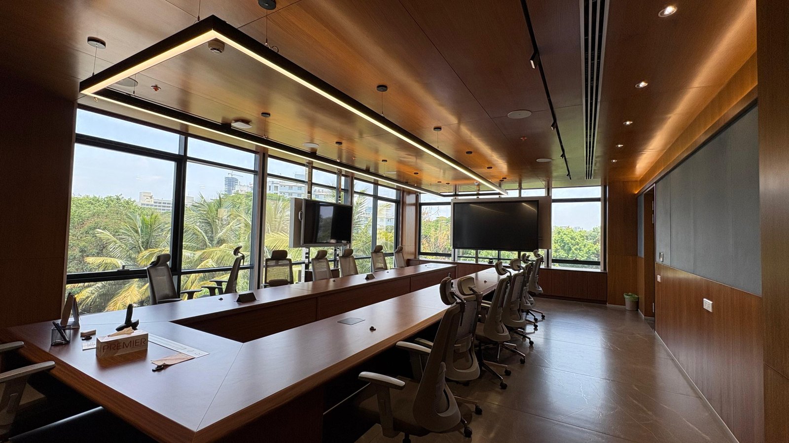 Commercial view 57
